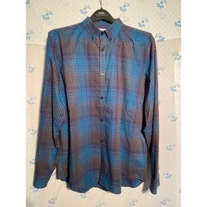 Calvin Klein Men’s Button Down Dress Shirt